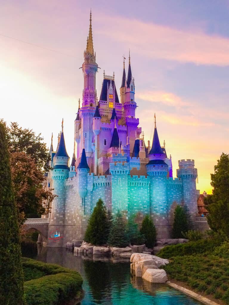 Cinderella Castle at Sunset w logo