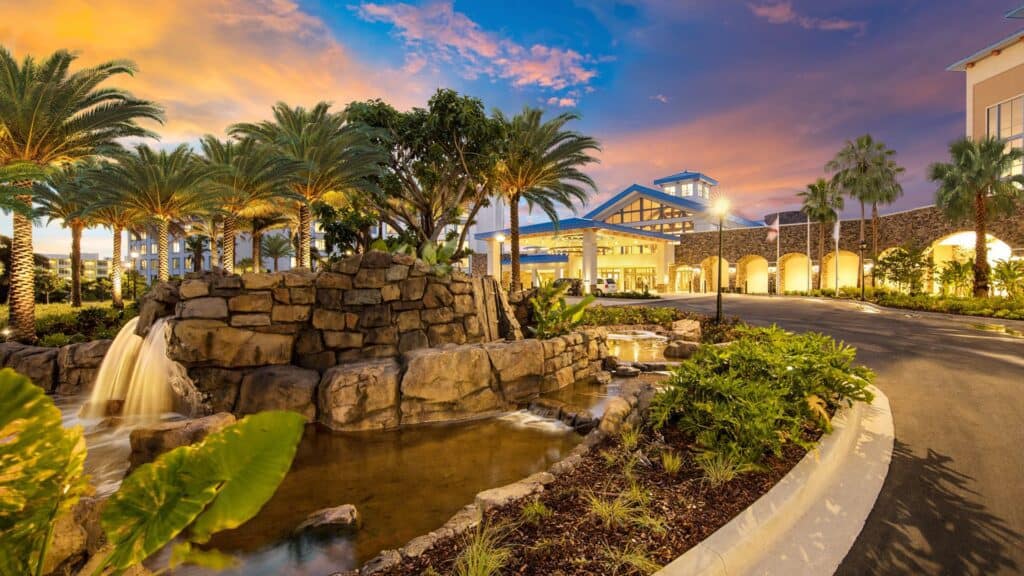 Loews Sapphire Falls Resort at Universal Orlando 1